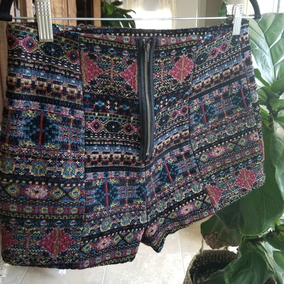 Ecote shorts size 10 Bohemian tapestry - Picture 7 of 16